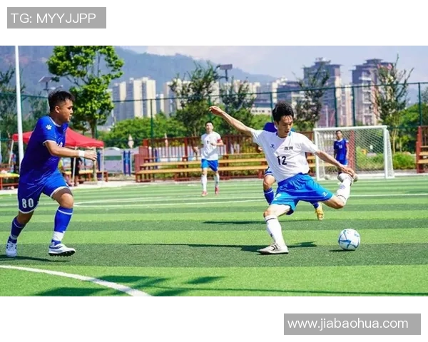 足球明星运动水杯助力运动爱好者畅享健康生活与激情赛事体验